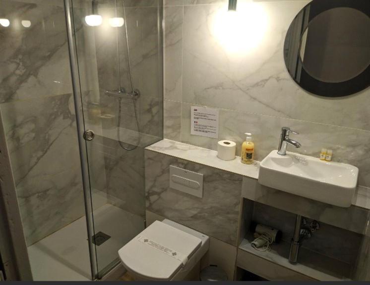 Aparteasy - Family Sant Antoni Apt. Барселона Екстер'єр фото