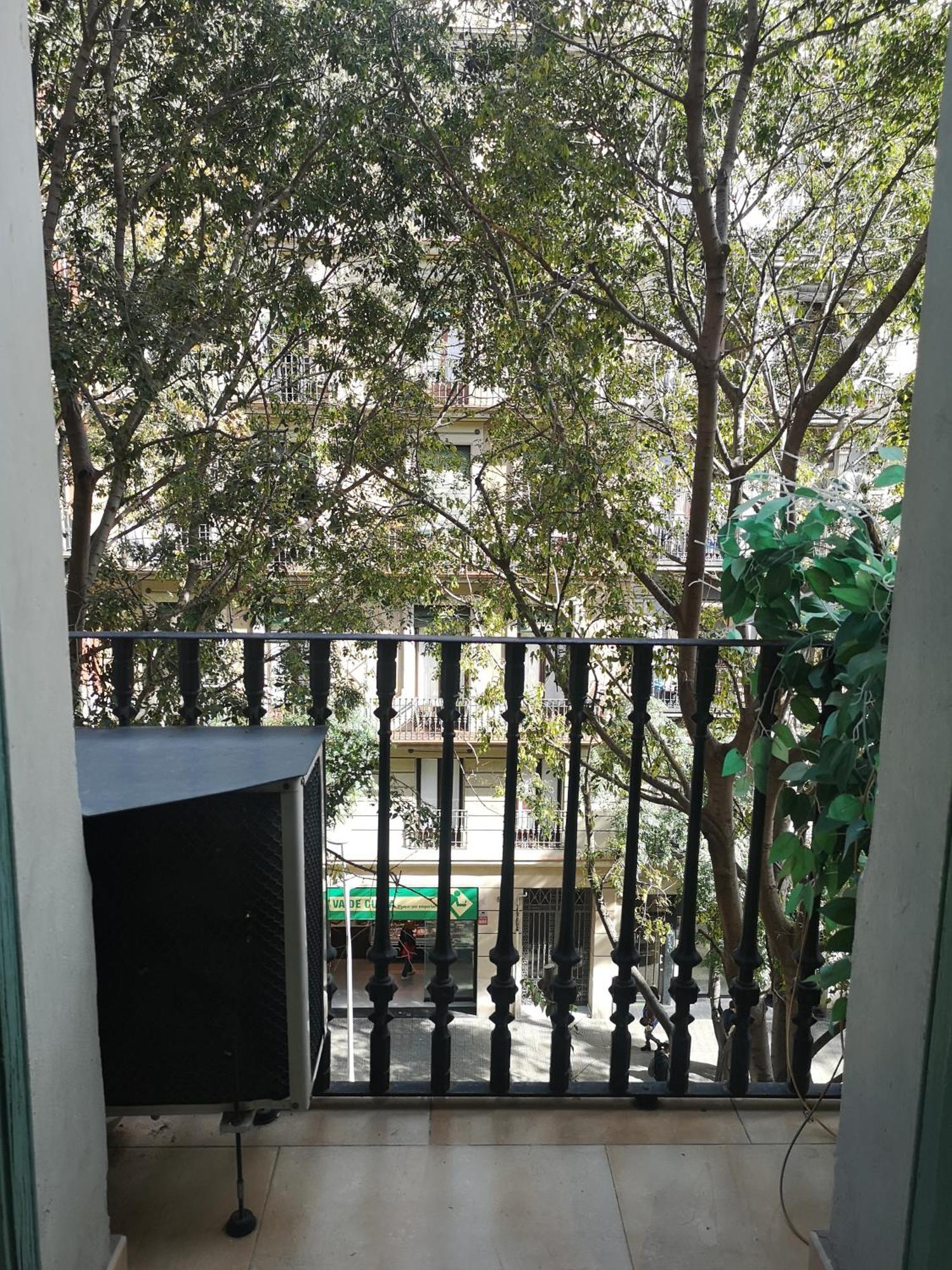 Aparteasy - Family Sant Antoni Apt. Барселона Екстер'єр фото
