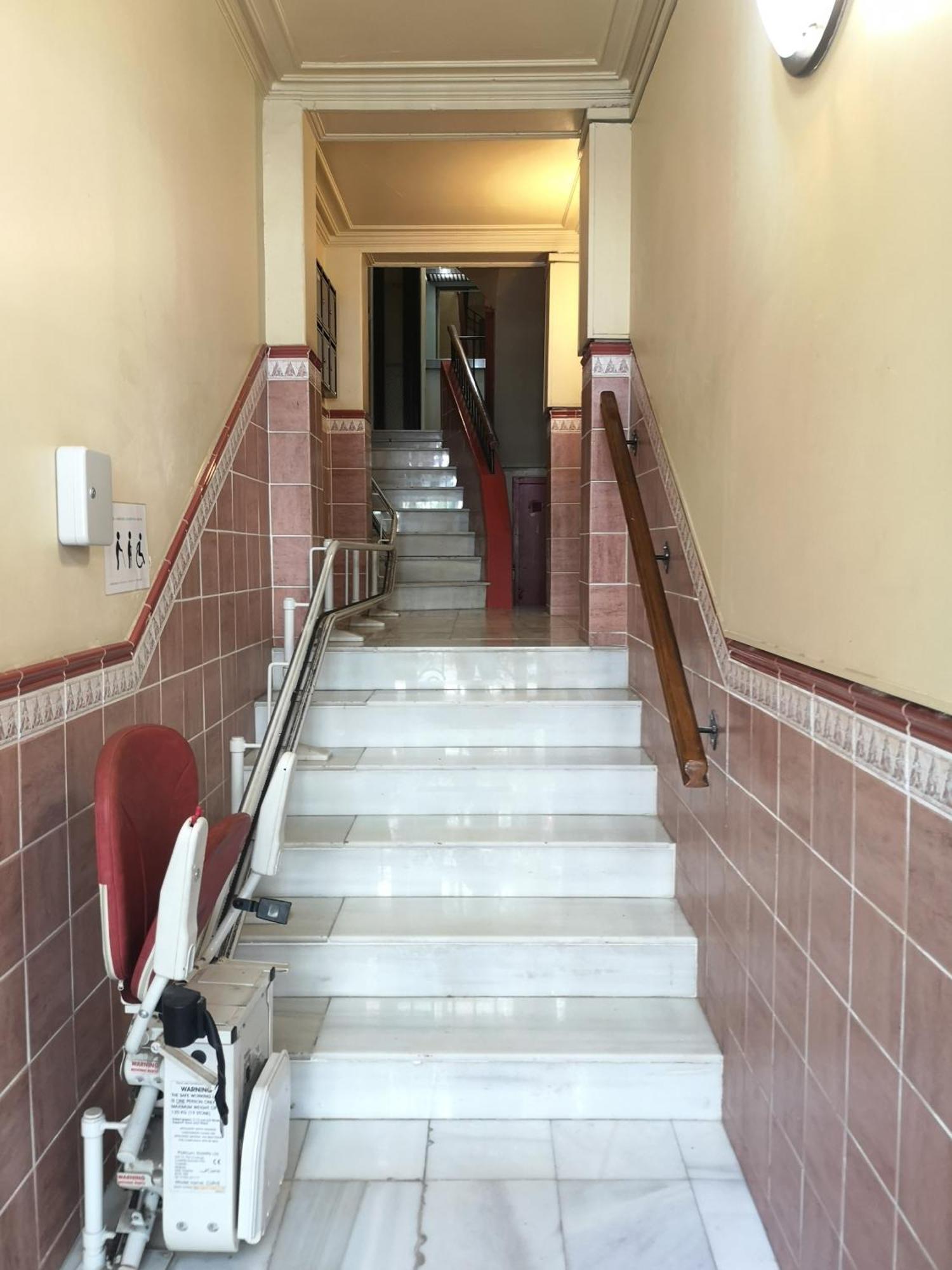Aparteasy - Family Sant Antoni Apt. Барселона Екстер'єр фото