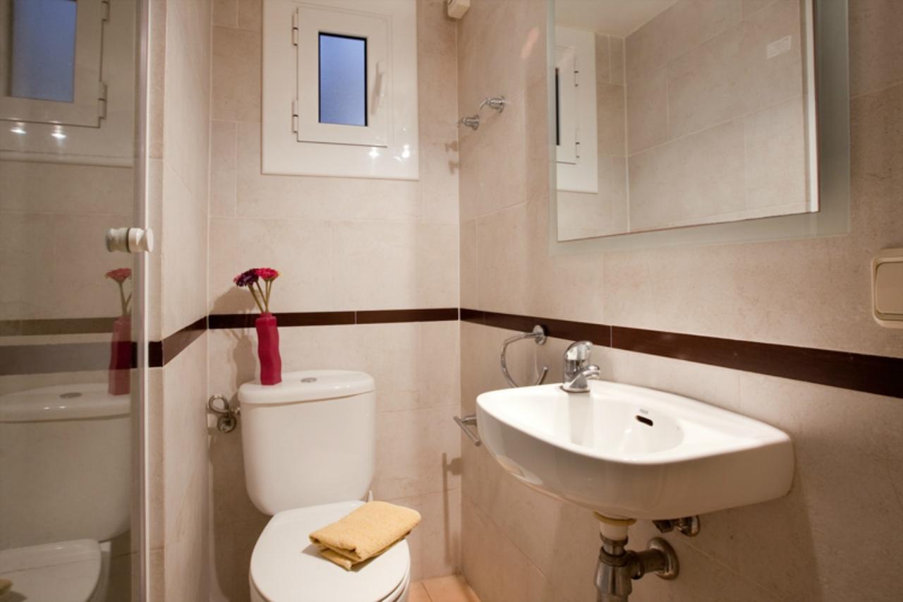 Aparteasy - Family Sant Antoni Apt. Барселона Екстер'єр фото
