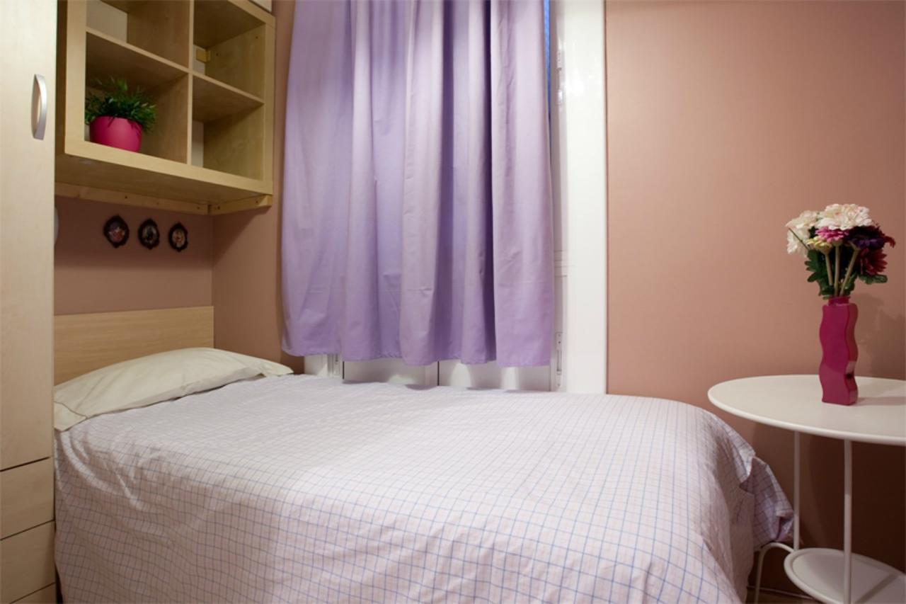 Aparteasy - Family Sant Antoni Apt. Барселона Екстер'єр фото