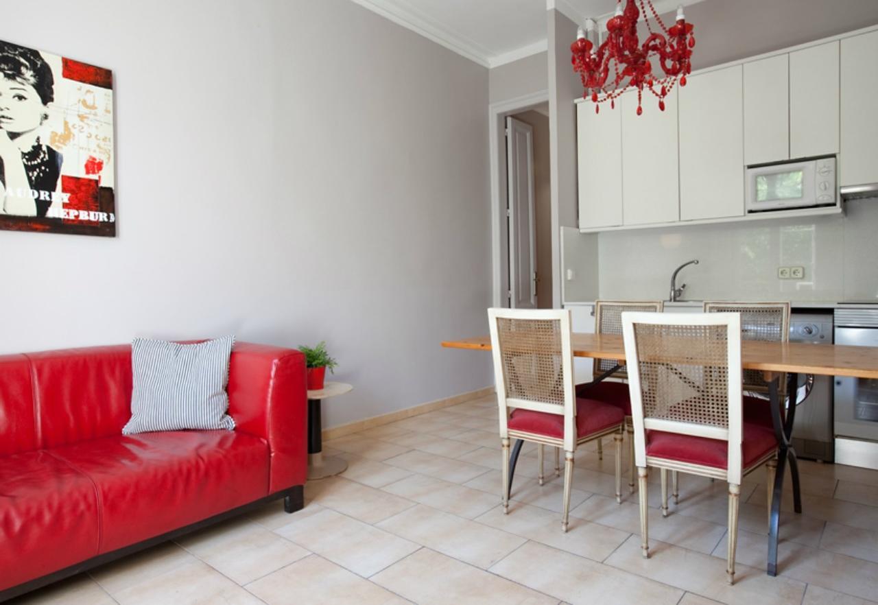 Aparteasy - Family Sant Antoni Apt. Барселона Екстер'єр фото